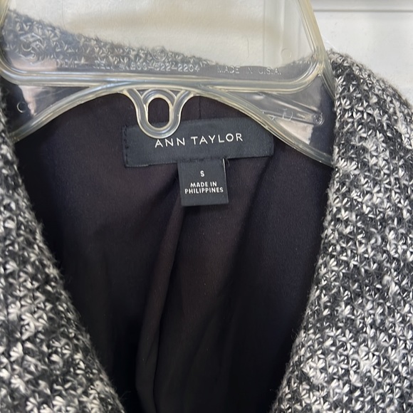 Ann Taylor short open sweater jacket - Picture 4 of 9